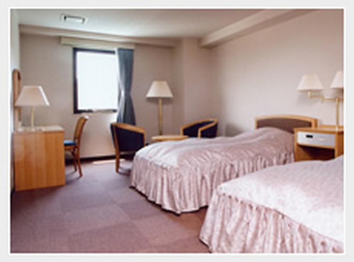 Business Hotel Masumi Sou Ikeda  Екстериор снимка