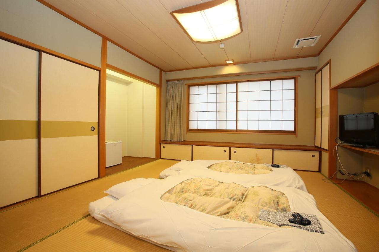 Business Hotel Masumi Sou Ikeda  Стая снимка