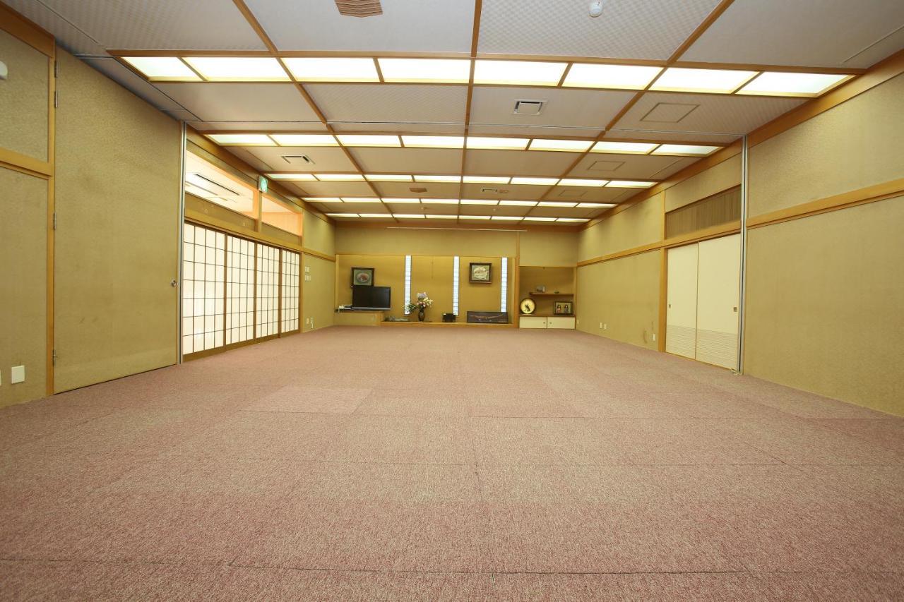 Business Hotel Masumi Sou Ikeda  Екстериор снимка